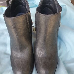 Guess black boots 6.5